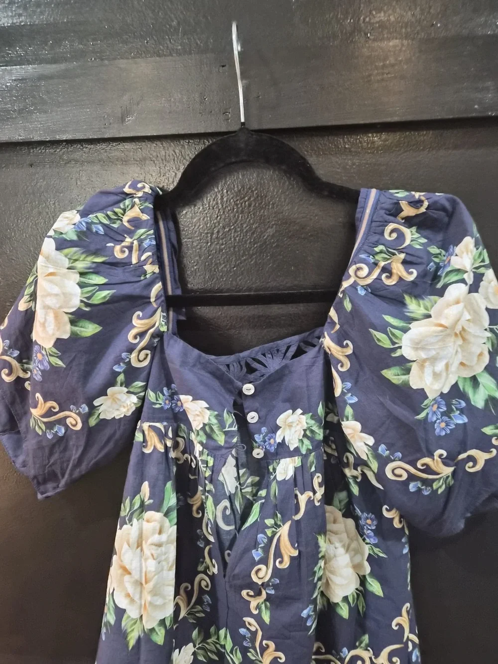 FARM Rio |  Navy Floral Top | Size Medium - Picture 10 of 10